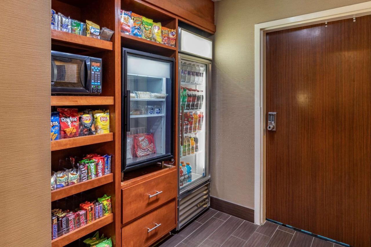 Comfort Inn & Suites North Dallas-Addison Eksteriør billede