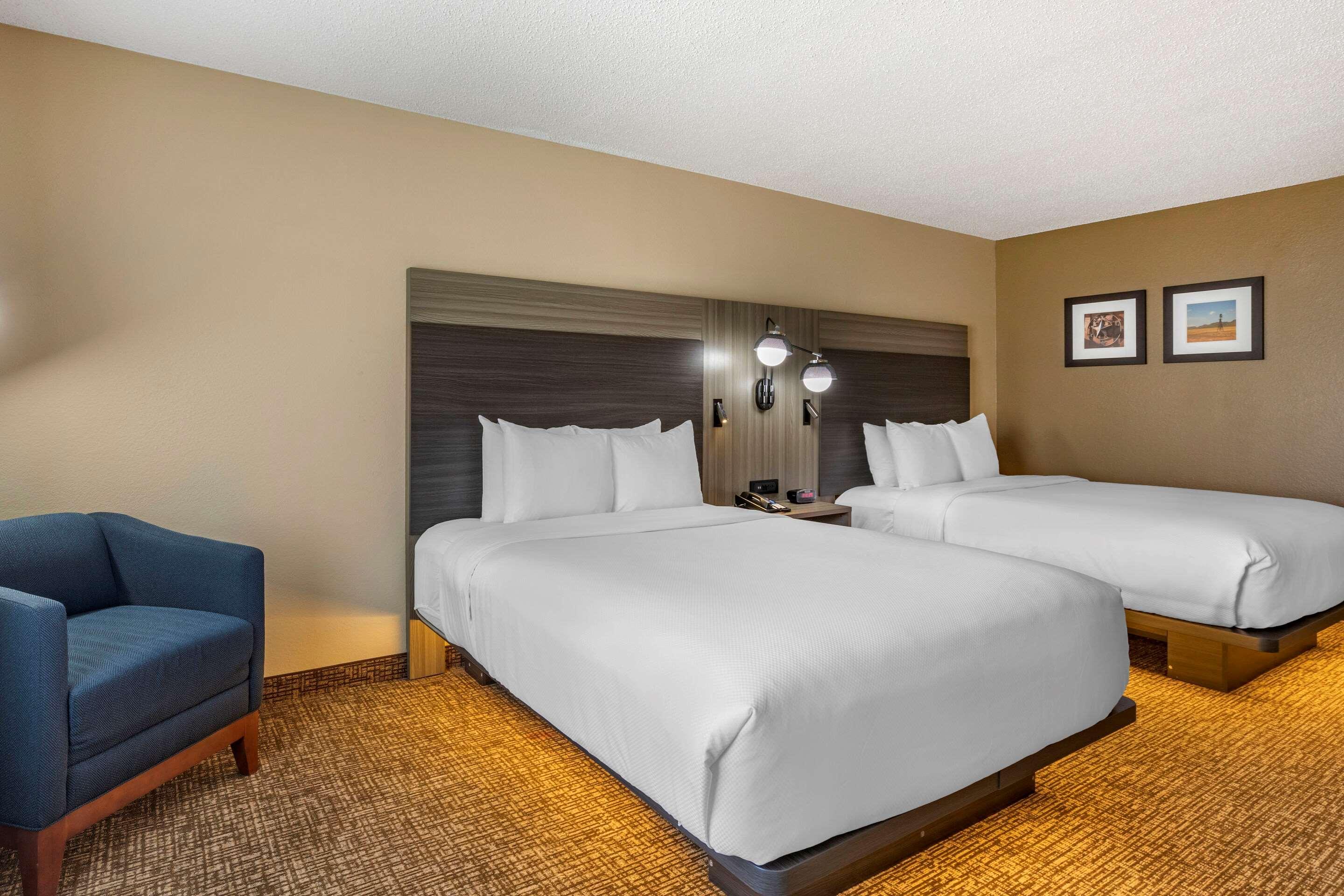 Comfort Inn & Suites North Dallas-Addison Eksteriør billede