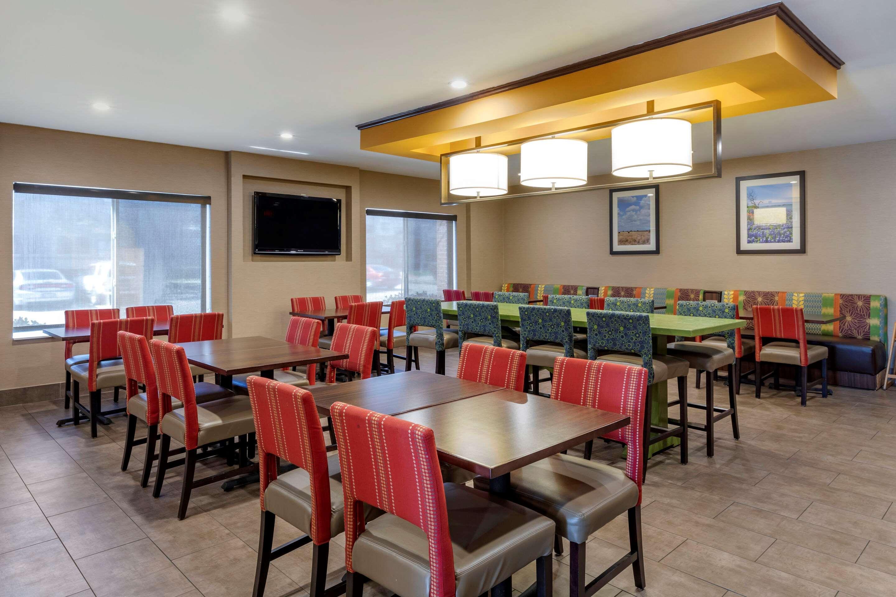 Comfort Inn & Suites North Dallas-Addison Eksteriør billede