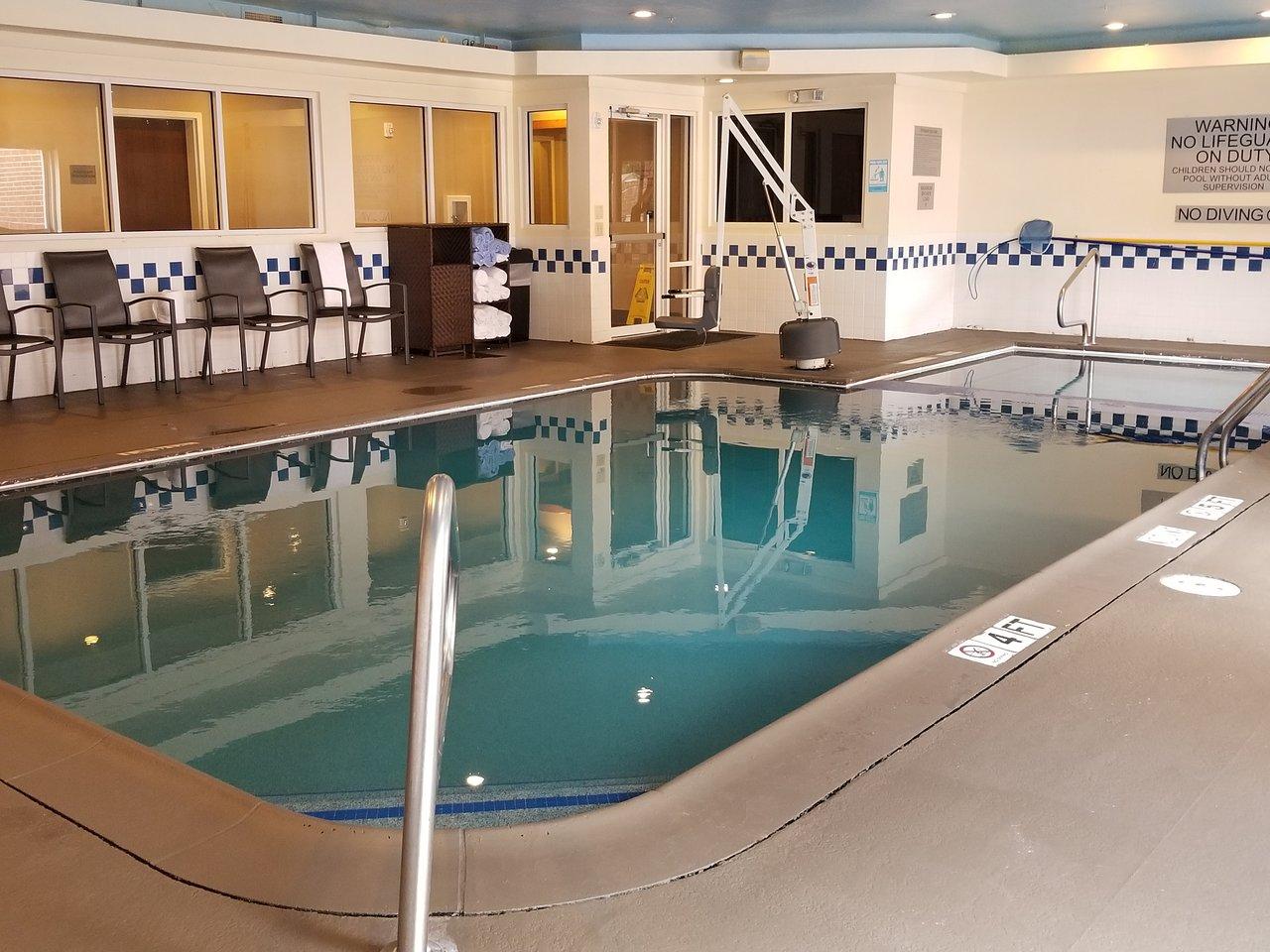 Comfort Inn & Suites North Dallas-Addison Eksteriør billede