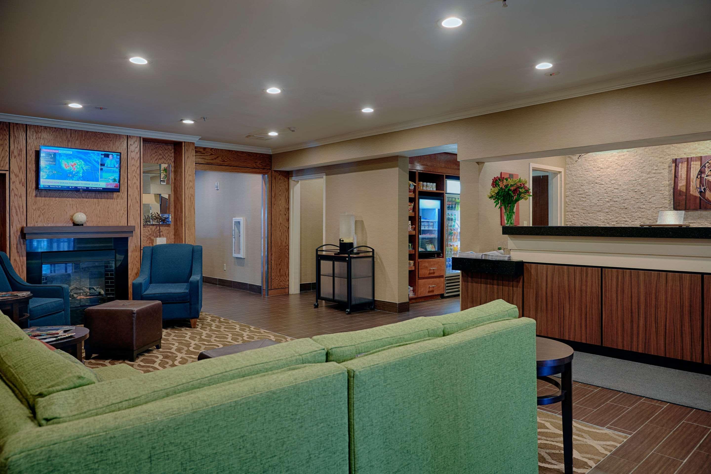 Comfort Inn & Suites North Dallas-Addison Eksteriør billede