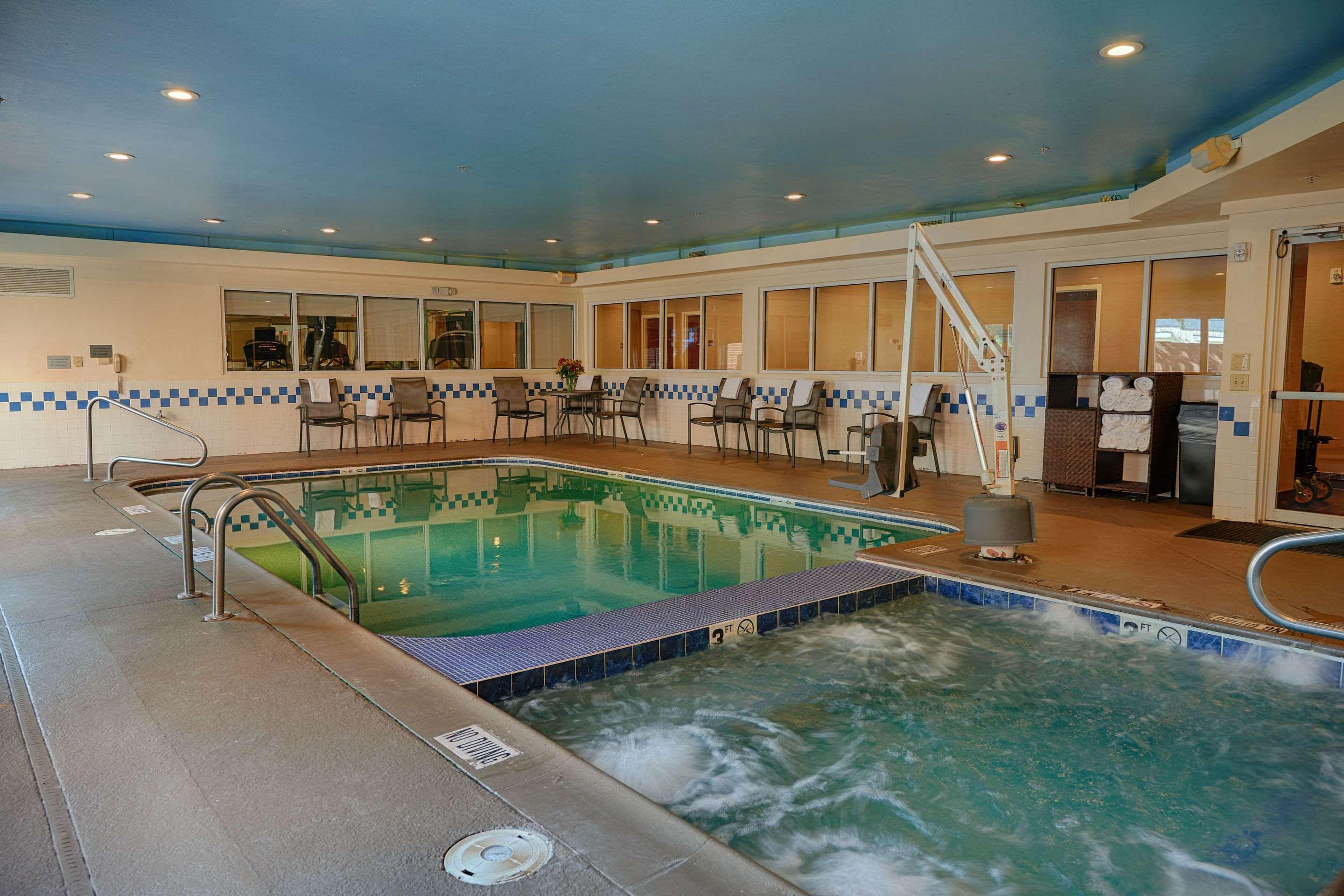Comfort Inn & Suites North Dallas-Addison Eksteriør billede