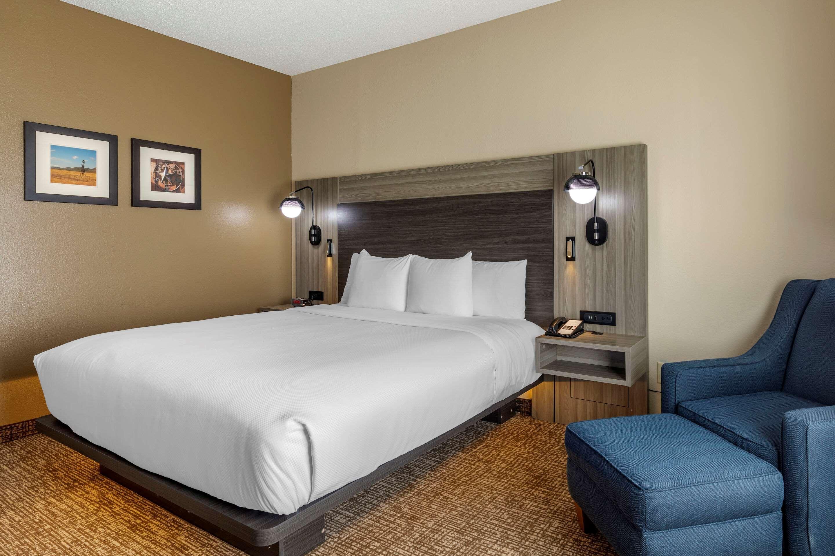 Comfort Inn & Suites North Dallas-Addison Eksteriør billede