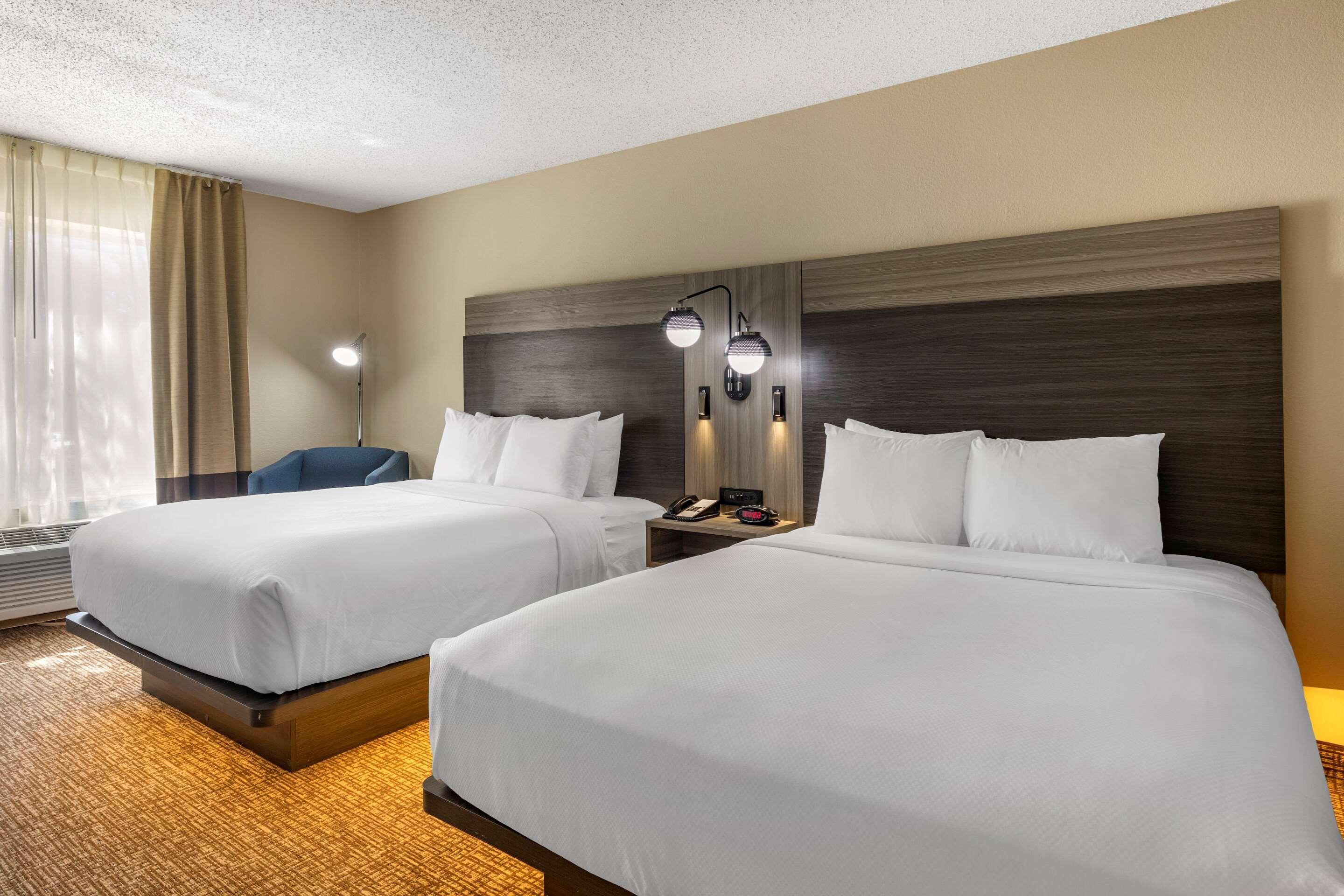Comfort Inn & Suites North Dallas-Addison Eksteriør billede