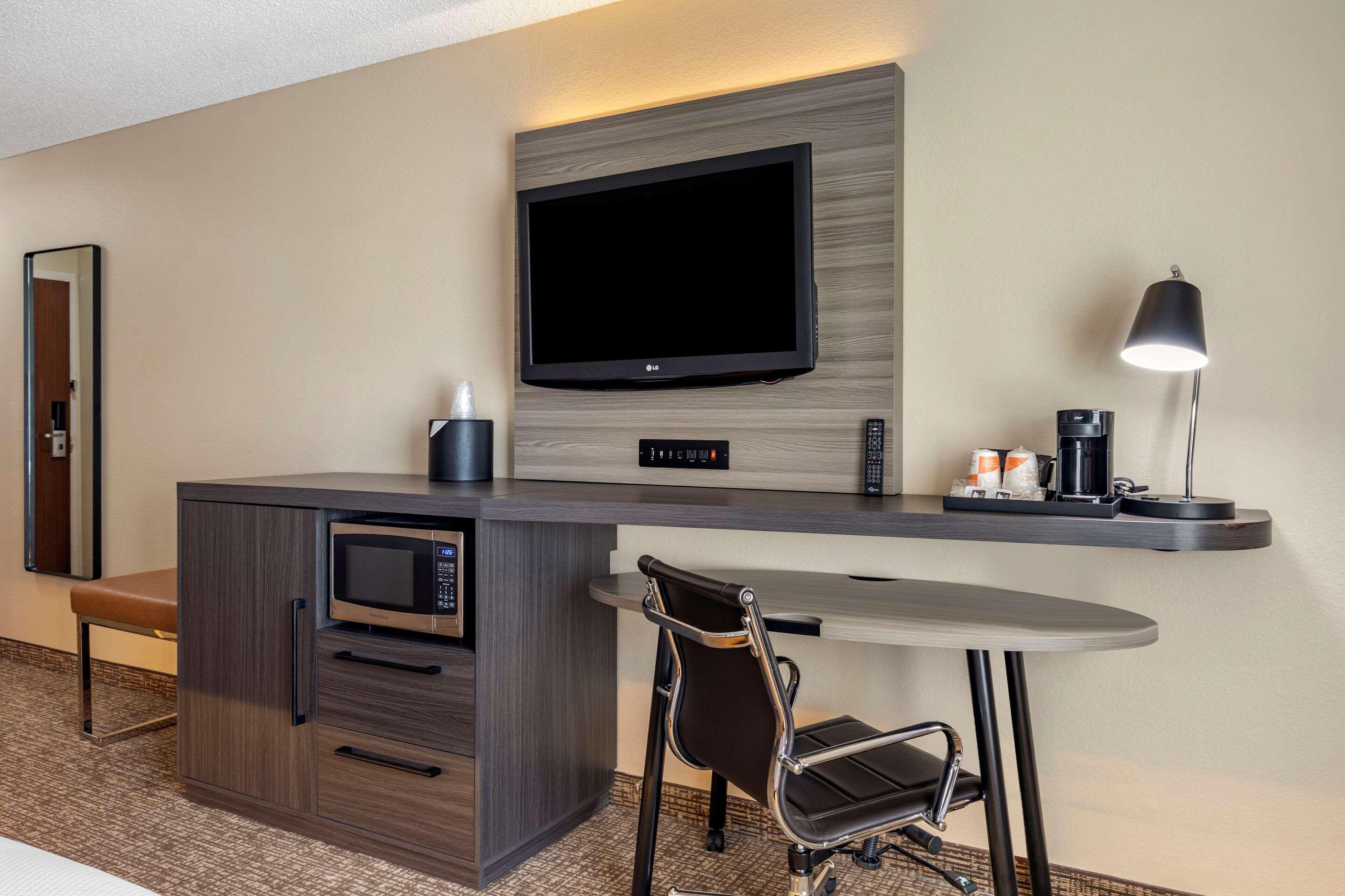 Comfort Inn & Suites North Dallas-Addison Eksteriør billede