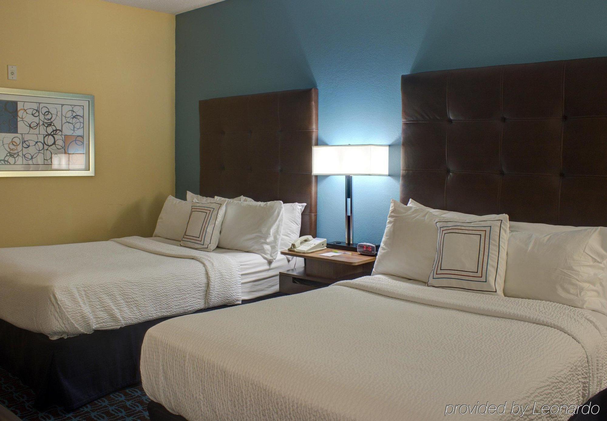 Comfort Inn & Suites North Dallas-Addison Eksteriør billede
