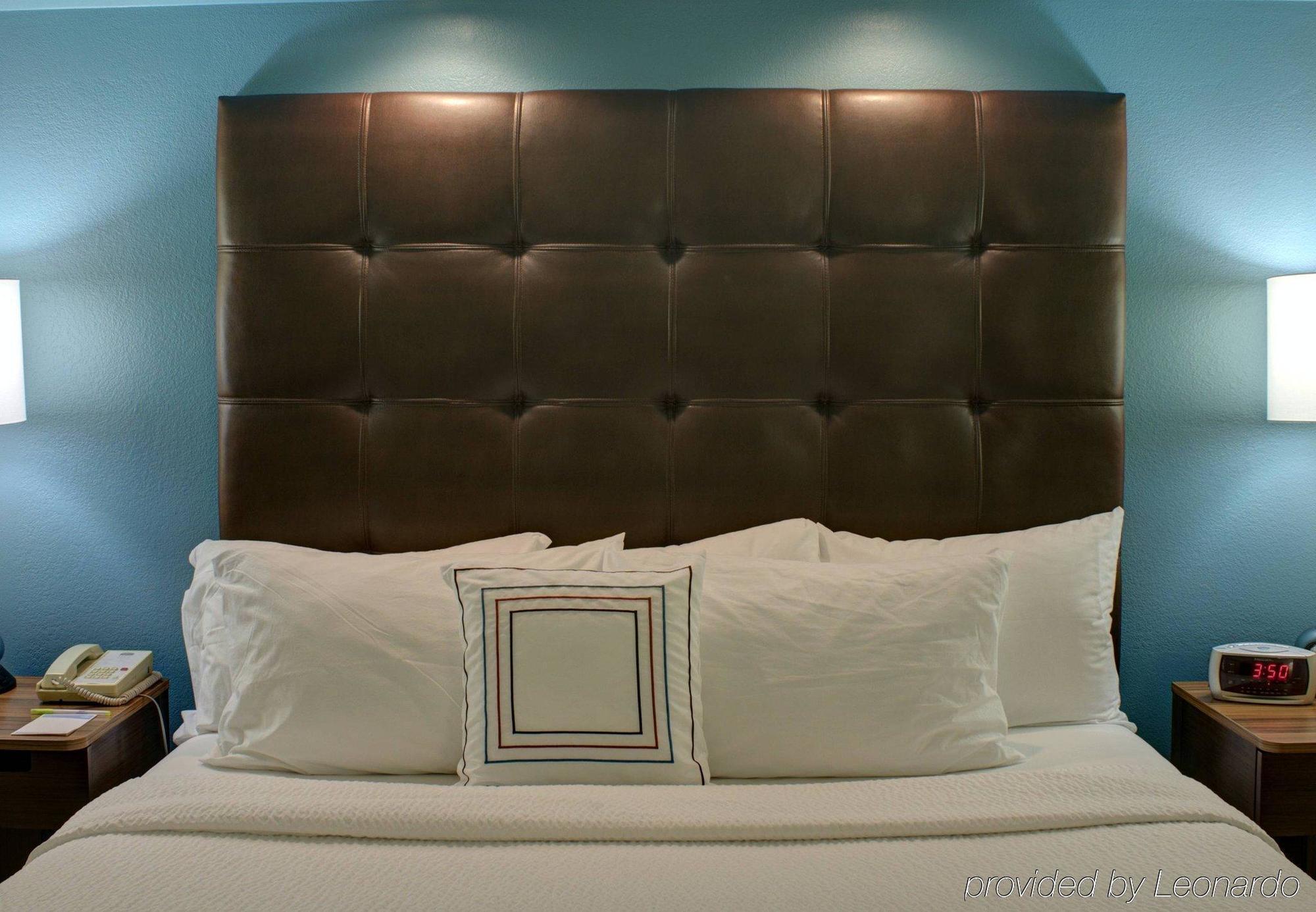 Comfort Inn & Suites North Dallas-Addison Eksteriør billede