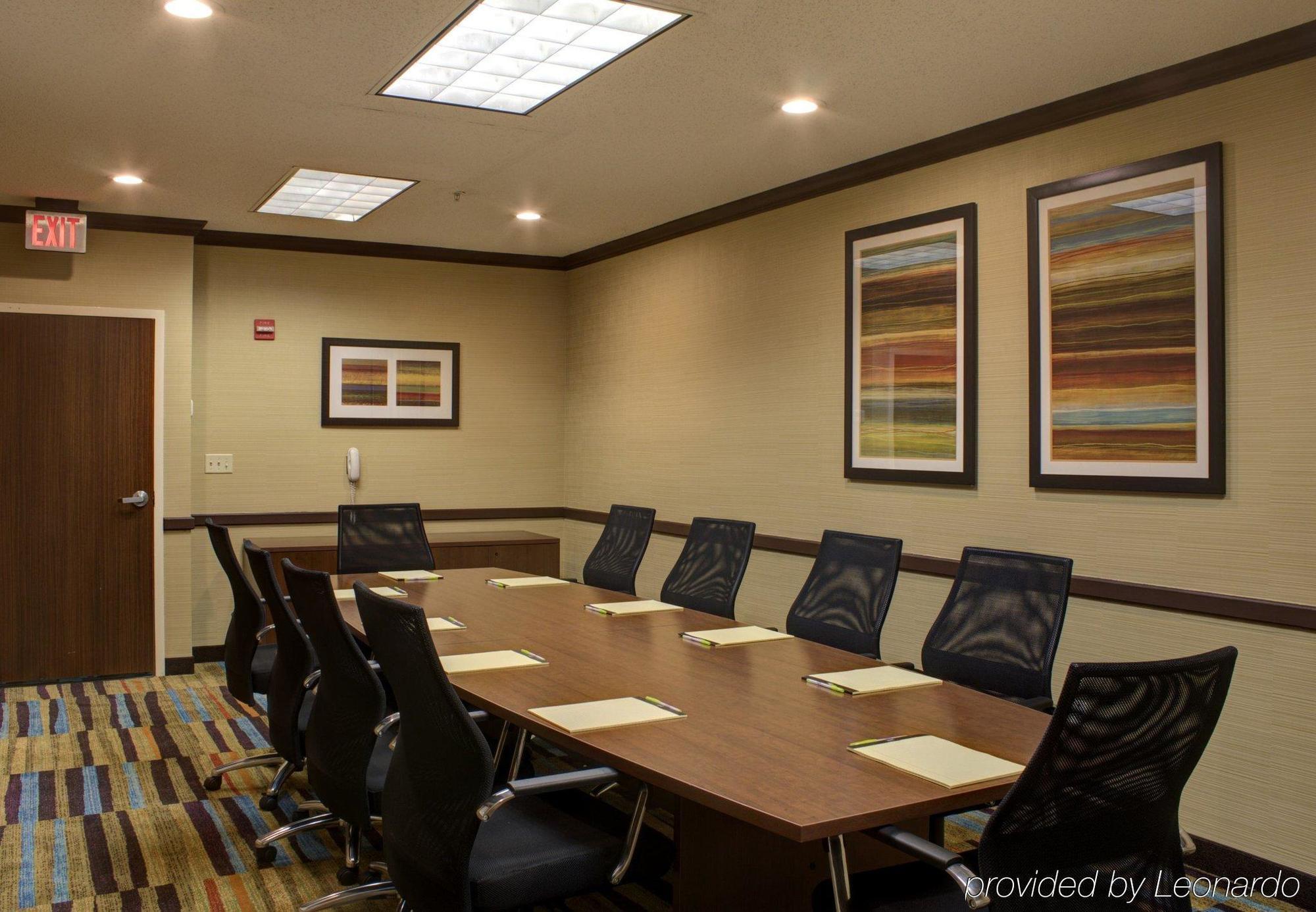 Comfort Inn & Suites North Dallas-Addison Eksteriør billede