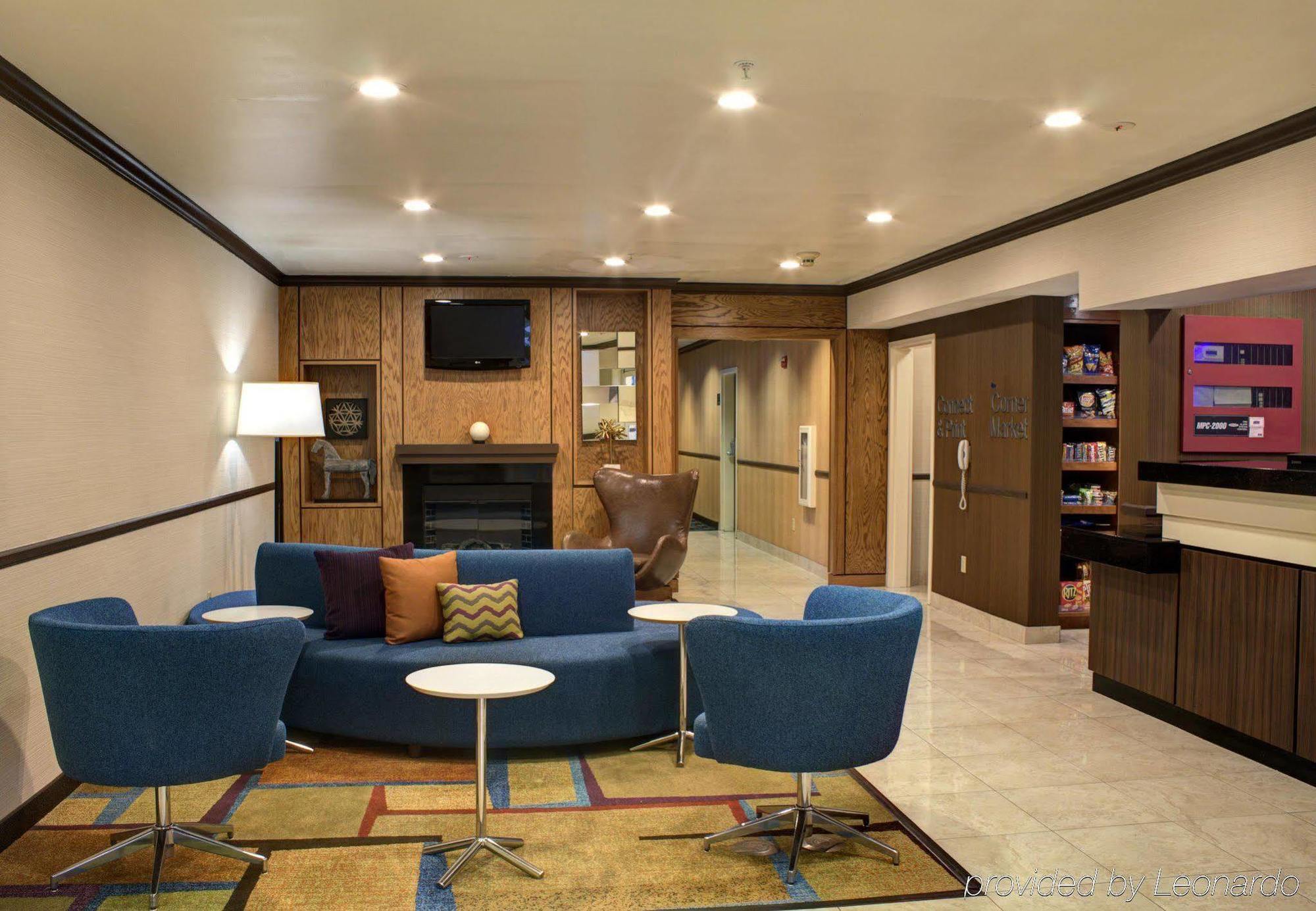 Comfort Inn & Suites North Dallas-Addison Eksteriør billede