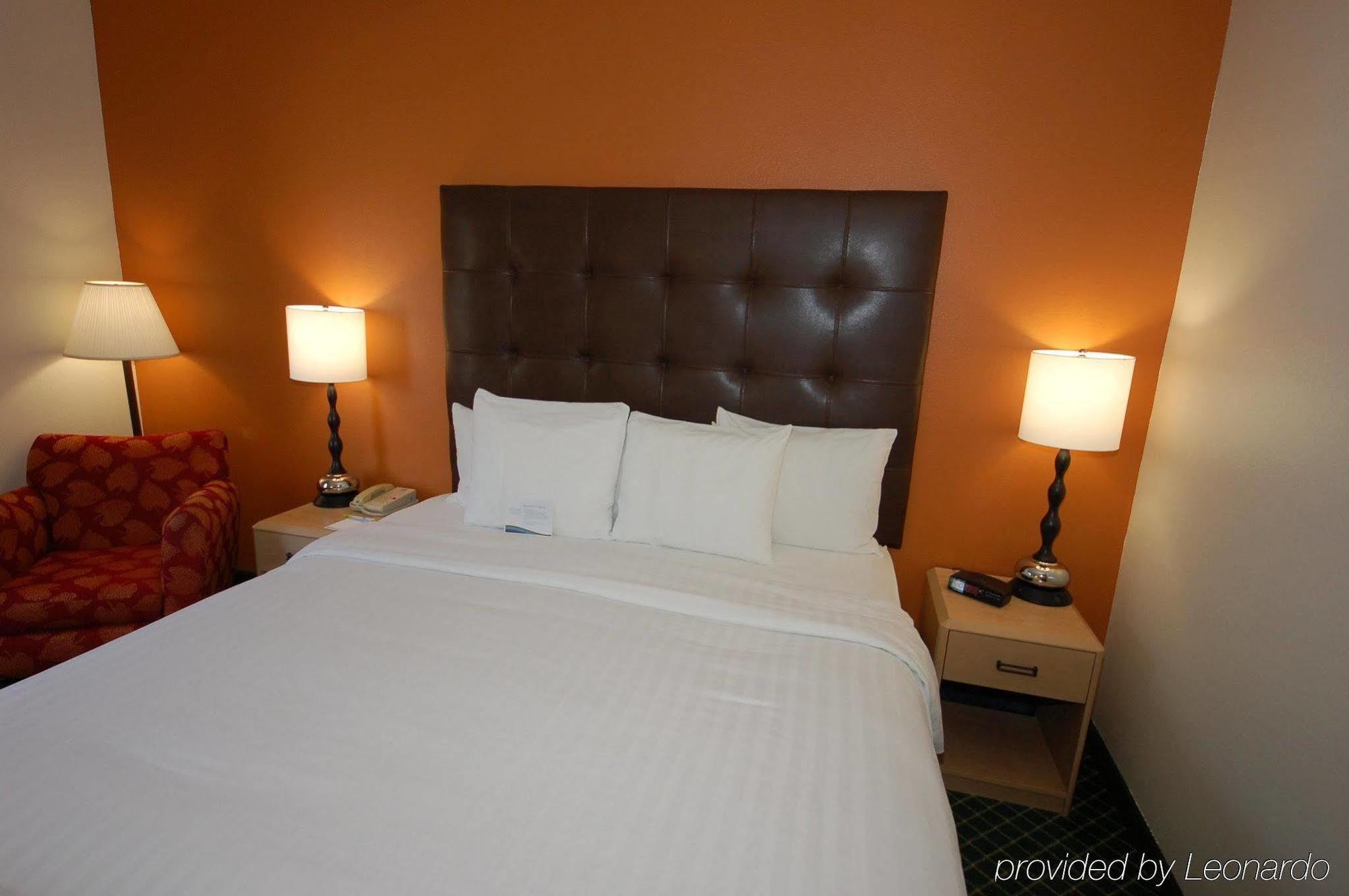 Comfort Inn & Suites North Dallas-Addison Værelse billede